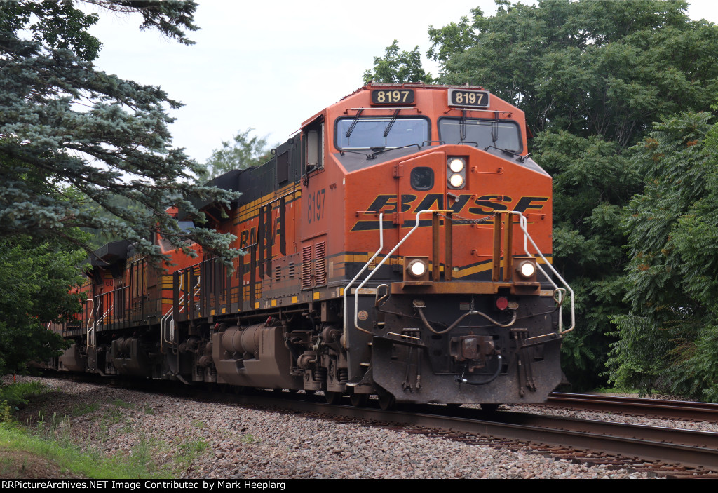 BNSF 8197